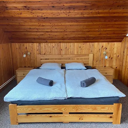 Je-sen, Na Horach S Bazenem A Infrasaunou Jesenik