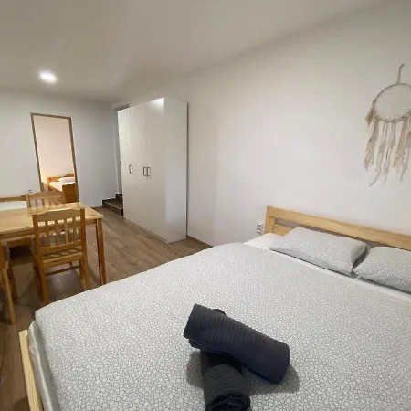 Je-sen, Na Horach S Bazenem A Infrasaunou 2* Jesenik